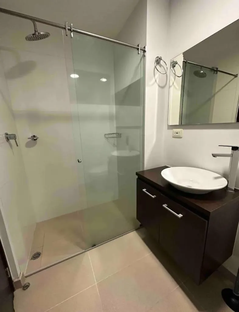 Lujoso Apartamento En El Poblado Con Vista A La Ciudad. Medellin Apartment