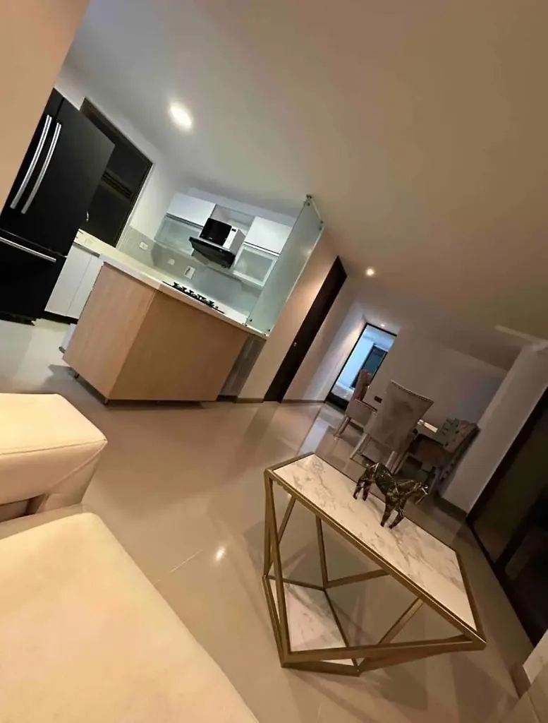 Lujoso Apartamento En El Poblado Con Vista A La Ciudad. Medellin Apartment